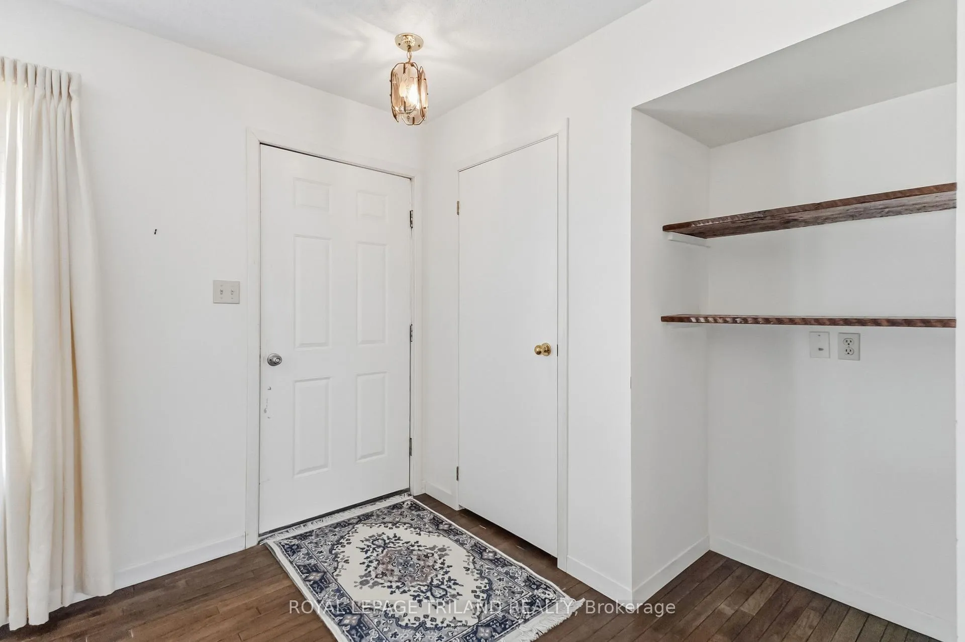Photo 6 of 271 Anna Street, North Middlesex, Parkhill — HOMEH