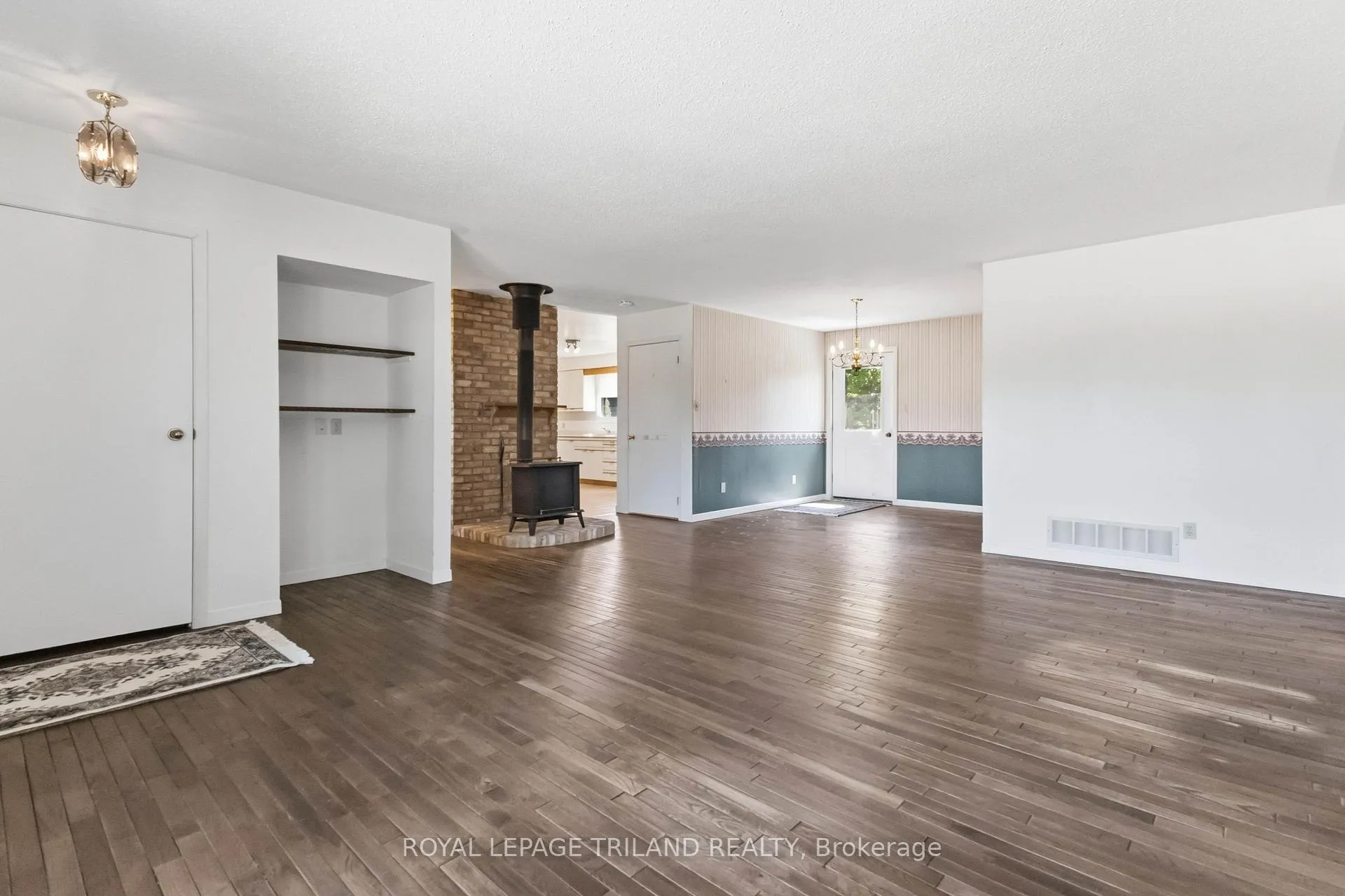 Photo 12 of 271 Anna Street, North Middlesex, Parkhill — HOMEH
