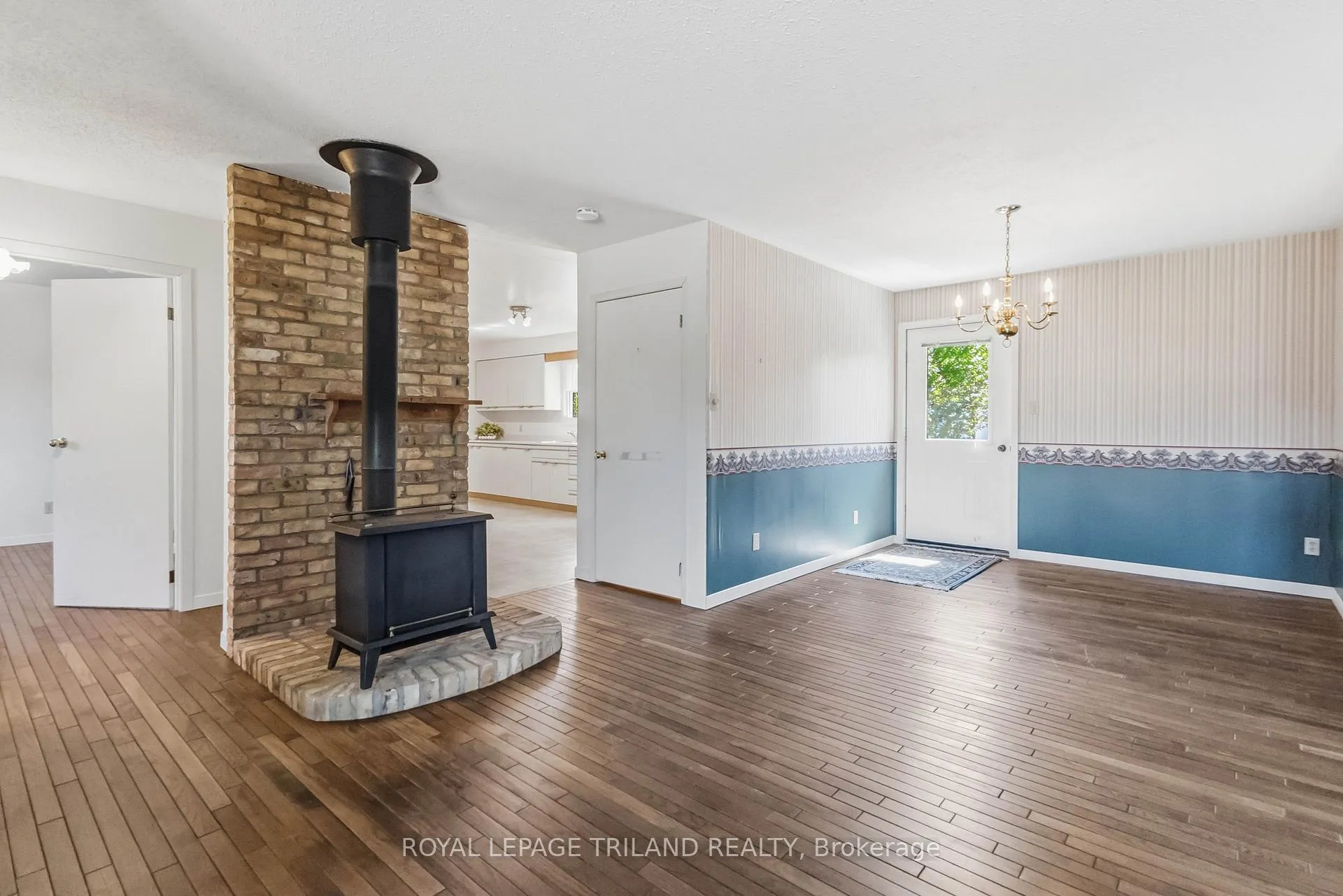 Photo 13 of 271 Anna Street, North Middlesex, Parkhill — HOMEH