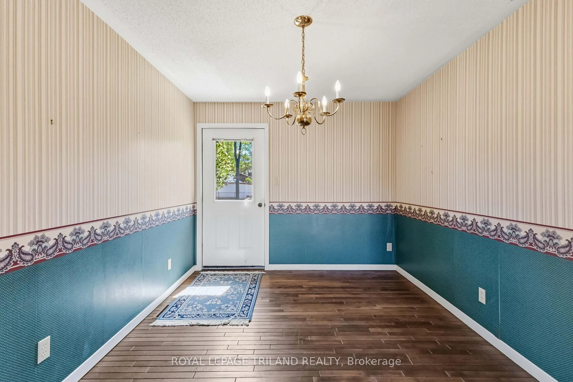 Photo 14 of 271 Anna Street, North Middlesex, Parkhill — HOMEH