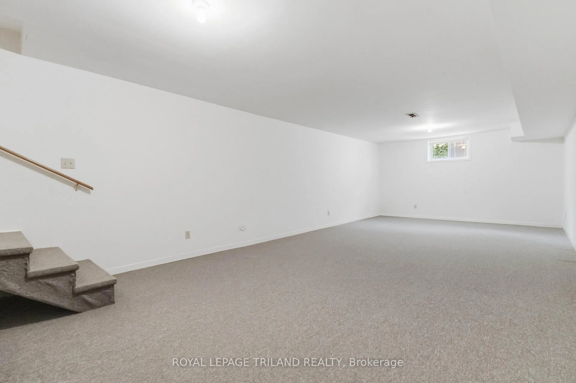 Photo 33 of 271 Anna Street, North Middlesex, Parkhill — HOMEH