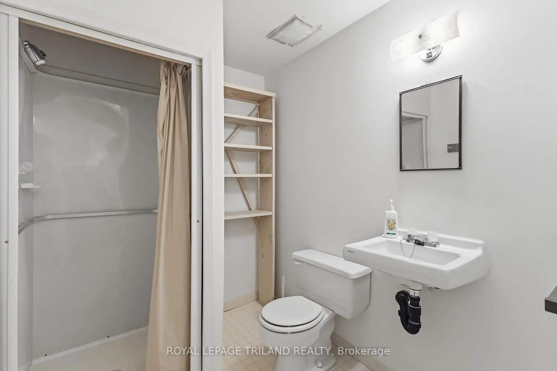 Photo 35 of 271 Anna Street, North Middlesex, Parkhill — HOMEH
