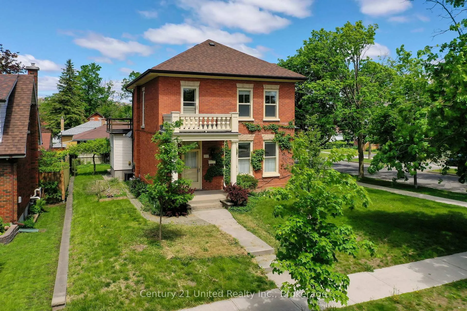 Photo 2 of 232 Bennet Street, Peterborough, Northcrest Ward 5 — HOMEH