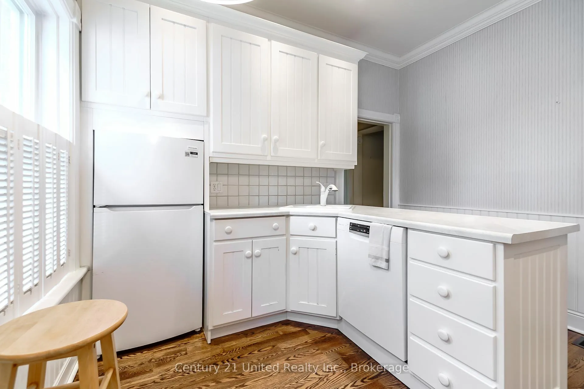 Photo 21 of 232 Bennet Street, Peterborough, Northcrest Ward 5 — HOMEH