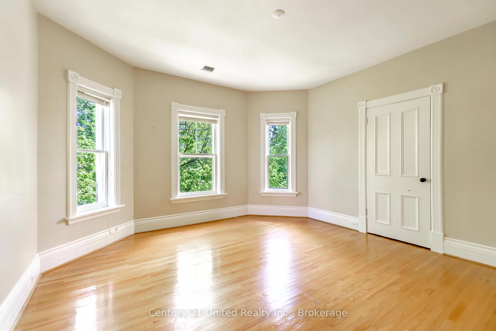 Photo 27 of 232 Bennet Street, Peterborough, Northcrest Ward 5 — HOMEH