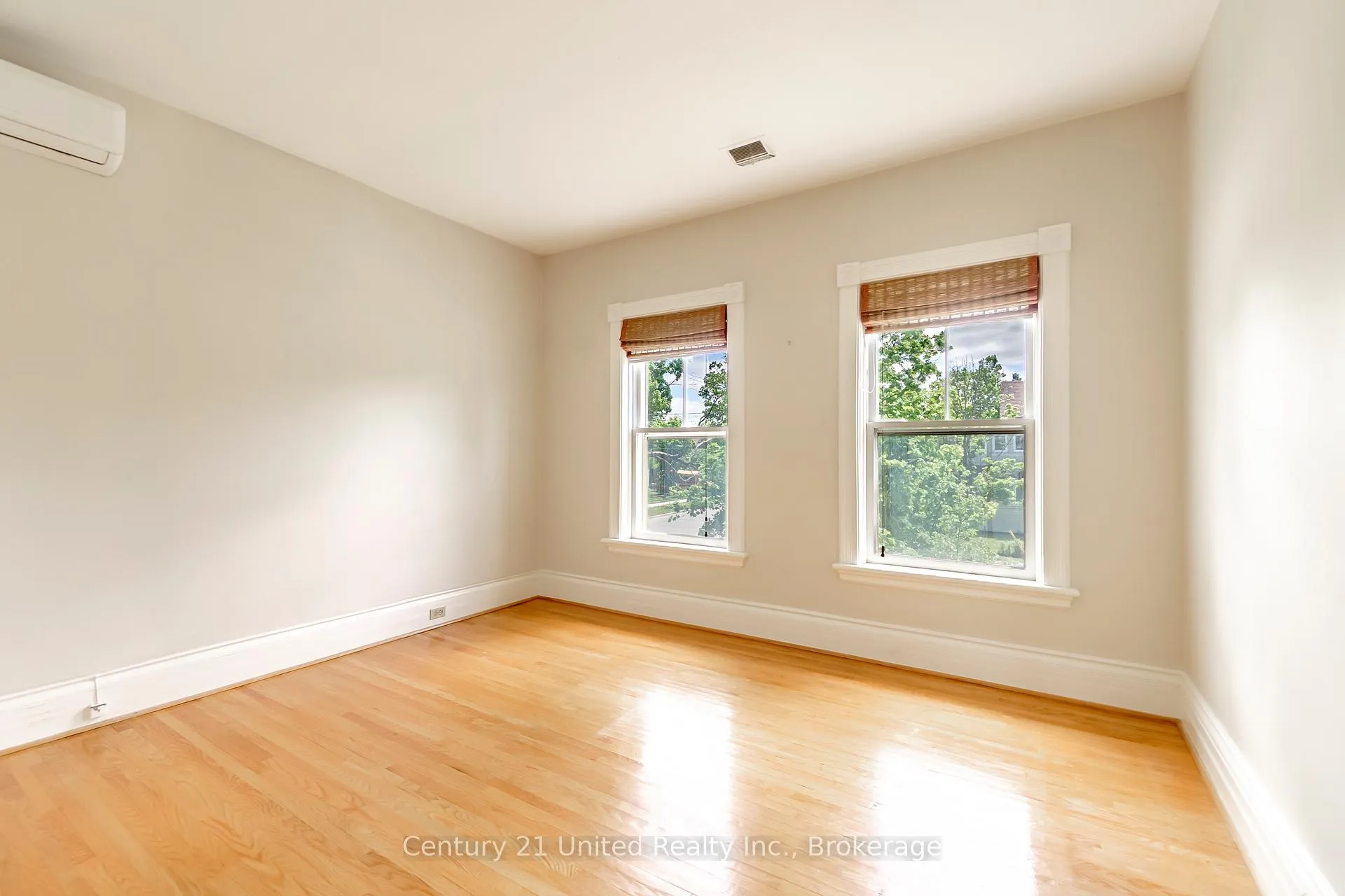 Photo 29 of 232 Bennet Street, Peterborough, Northcrest Ward 5 — HOMEH