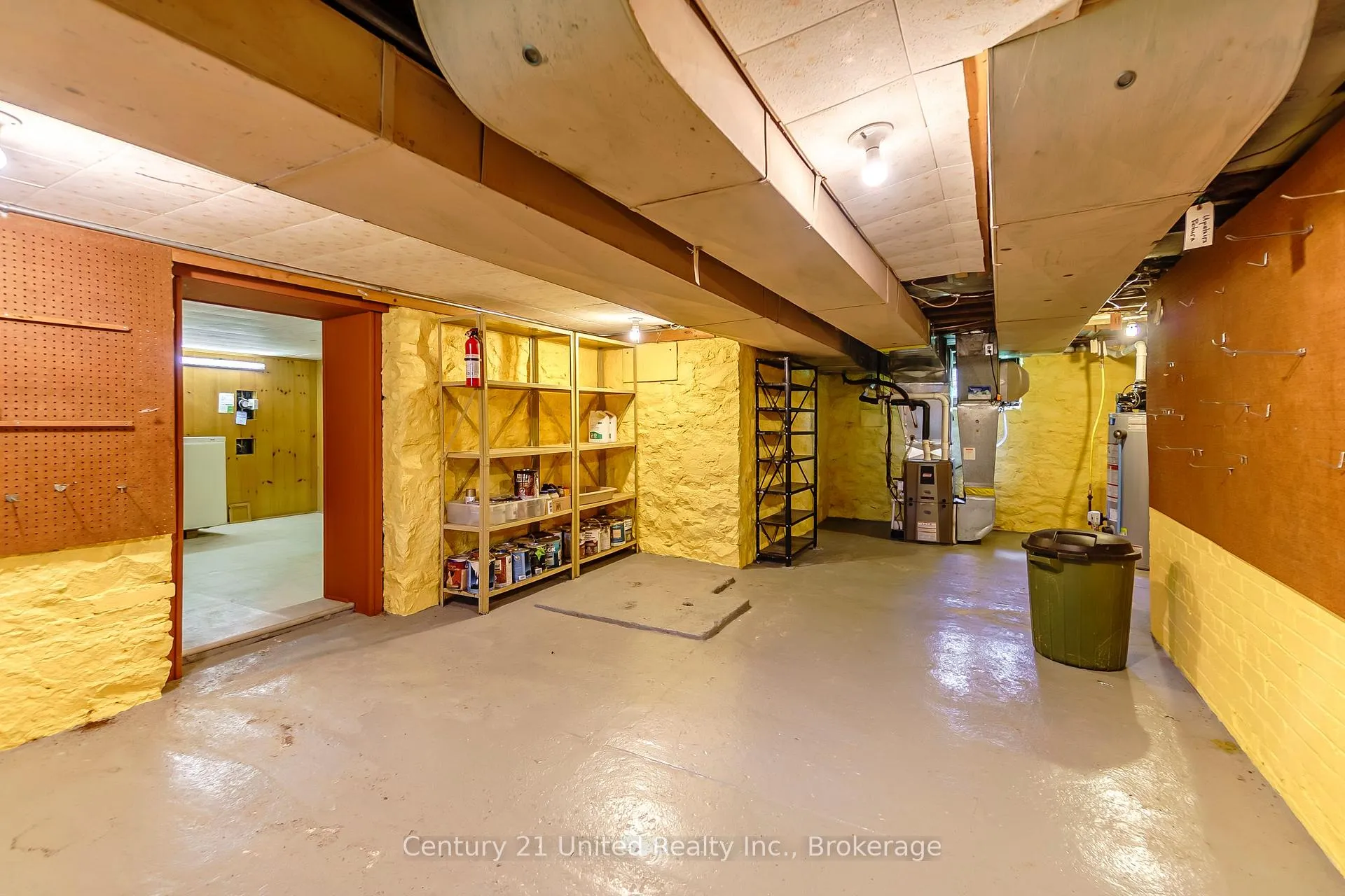Photo 41 of 232 Bennet Street, Peterborough, Northcrest Ward 5 — HOMEH