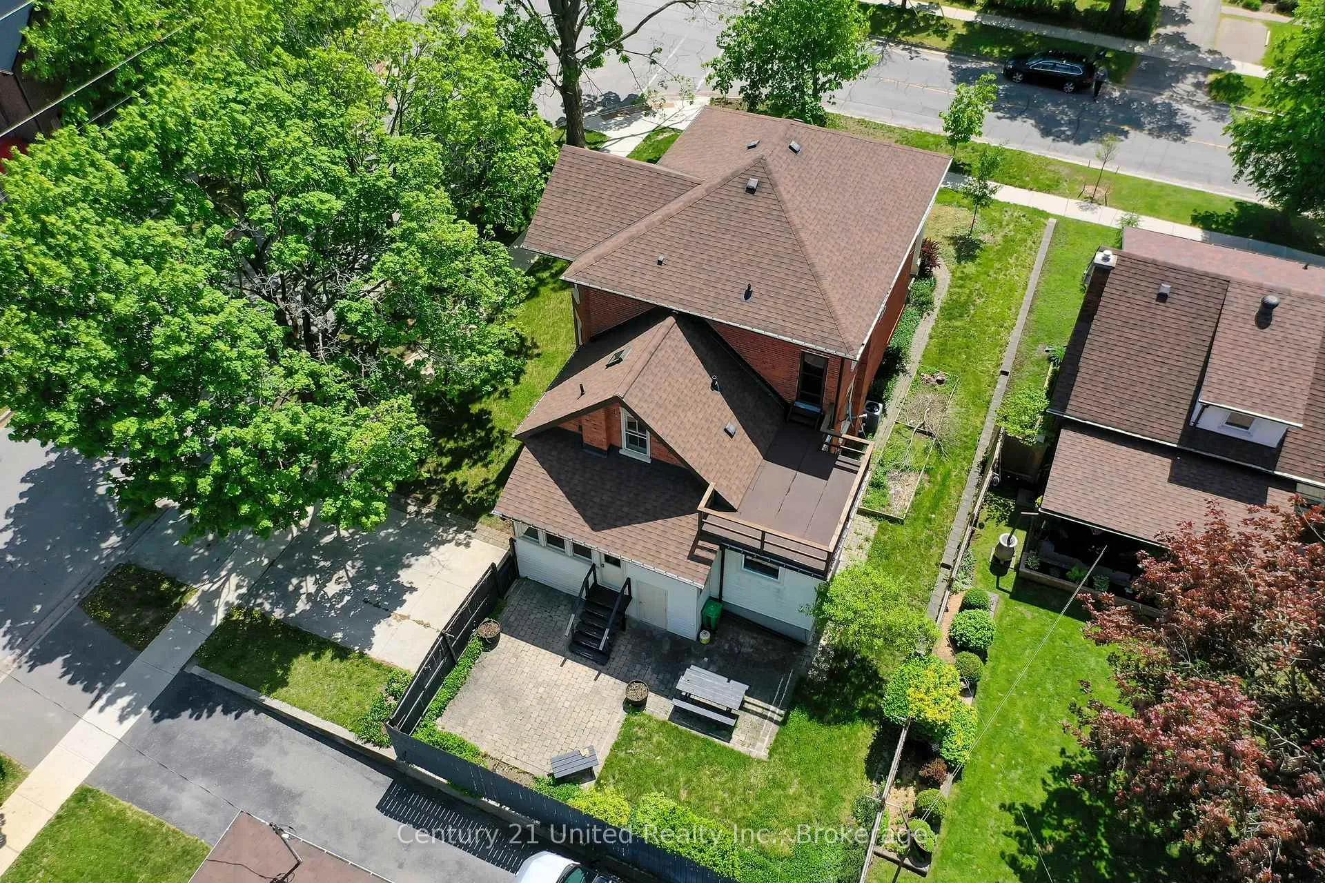 Photo 48 of 232 Bennet Street, Peterborough, Northcrest Ward 5 — HOMEH