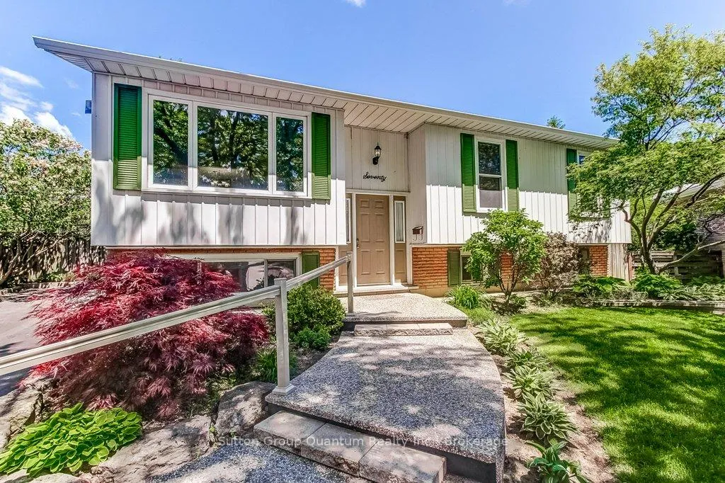Photo 5 of 70 Graystone Drive, Hamilton, Gilkson — HOMEH