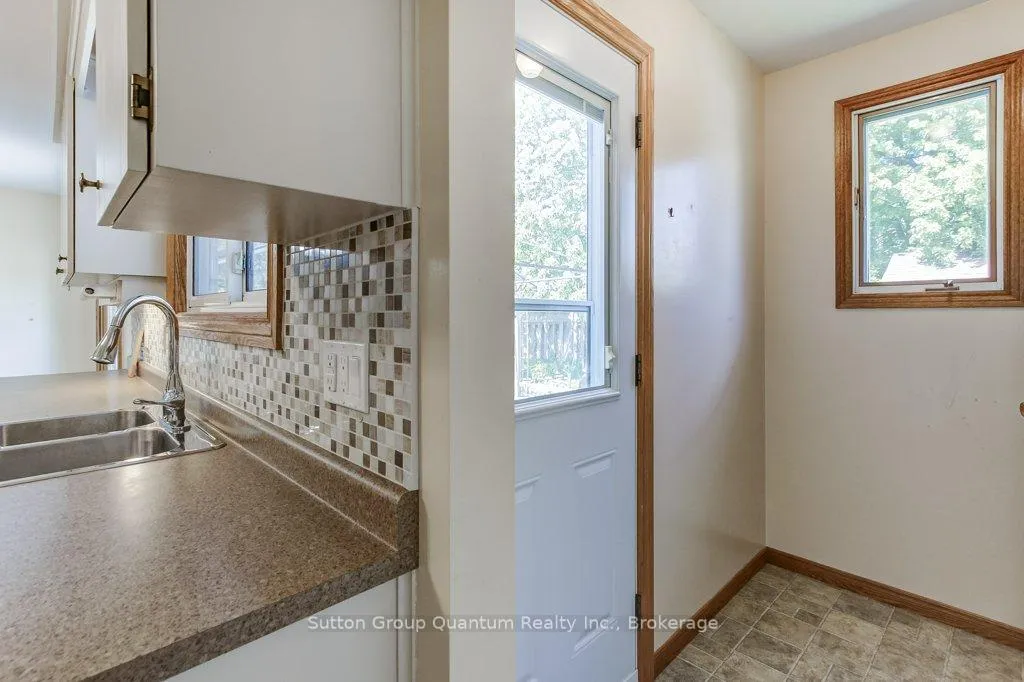 Photo 19 of 70 Graystone Drive, Hamilton, Gilkson — HOMEH