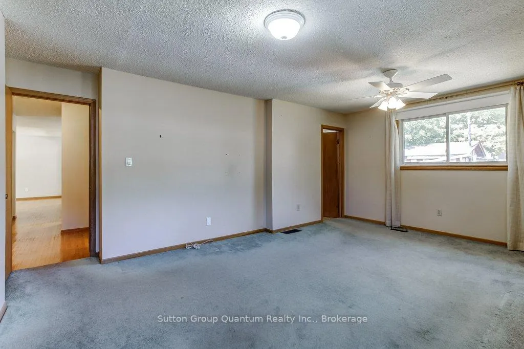 Photo 25 of 70 Graystone Drive, Hamilton, Gilkson — HOMEH