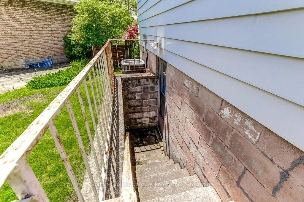 Photo 40 of 70 Graystone Drive, Hamilton, Gilkson — HOMEH