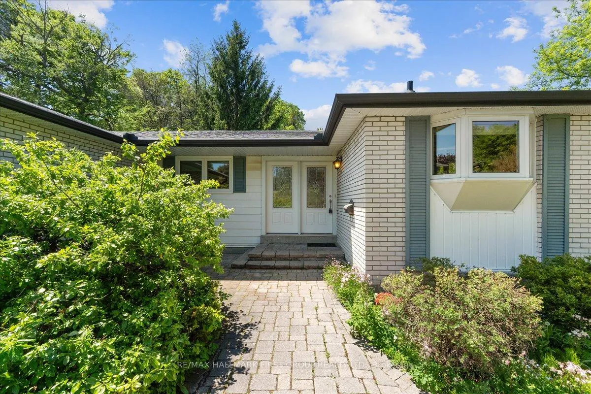 Photo 3 of 104 Marwin Road, Ajax, Central West — HOMEH