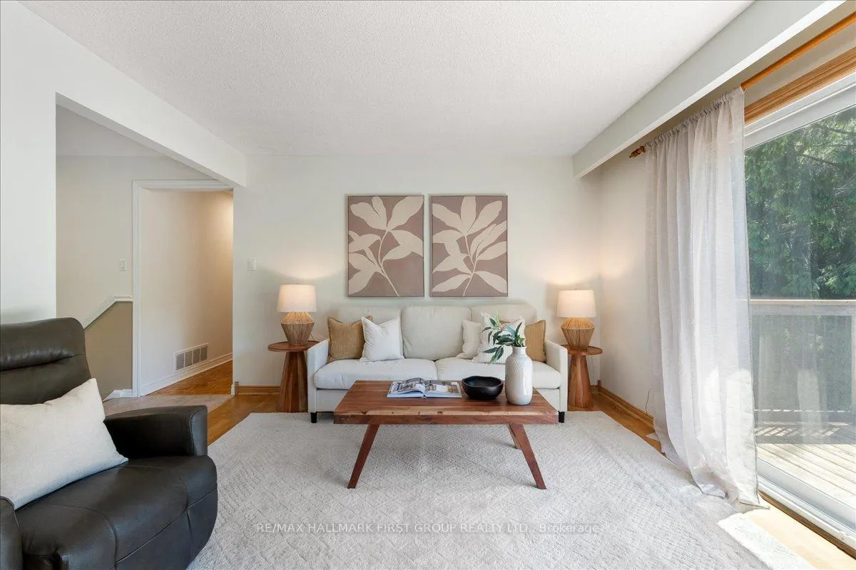 Photo 7 of 104 Marwin Road, Ajax, Central West — HOMEH