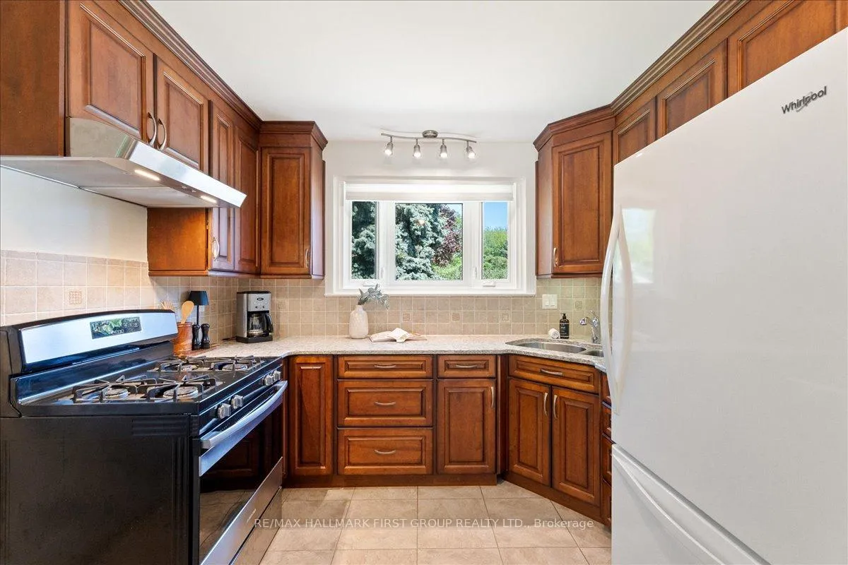 Photo 16 of 104 Marwin Road, Ajax, Central West — HOMEH
