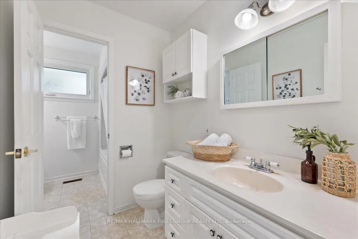 Photo 28 of 104 Marwin Road, Ajax, Central West — HOMEH