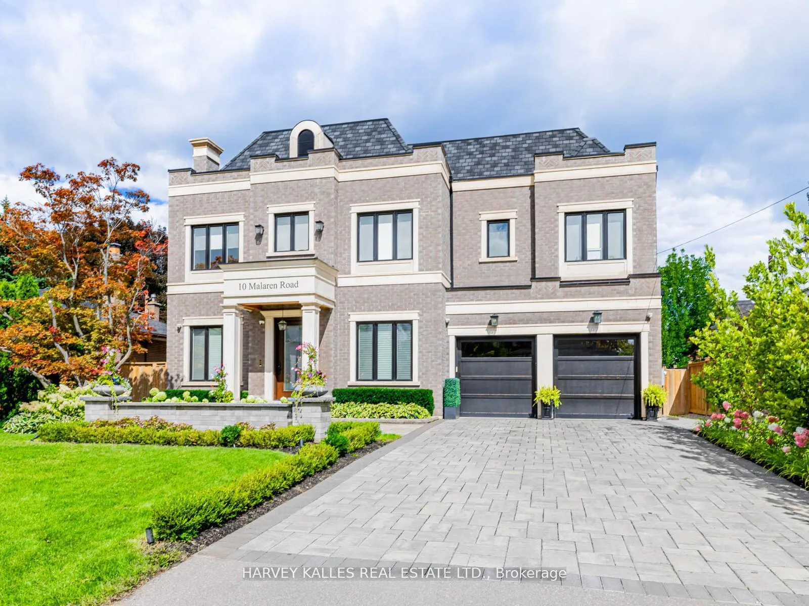 Photo 2 of 10 Malaren Road, Vaughan, Maple — HOMEH