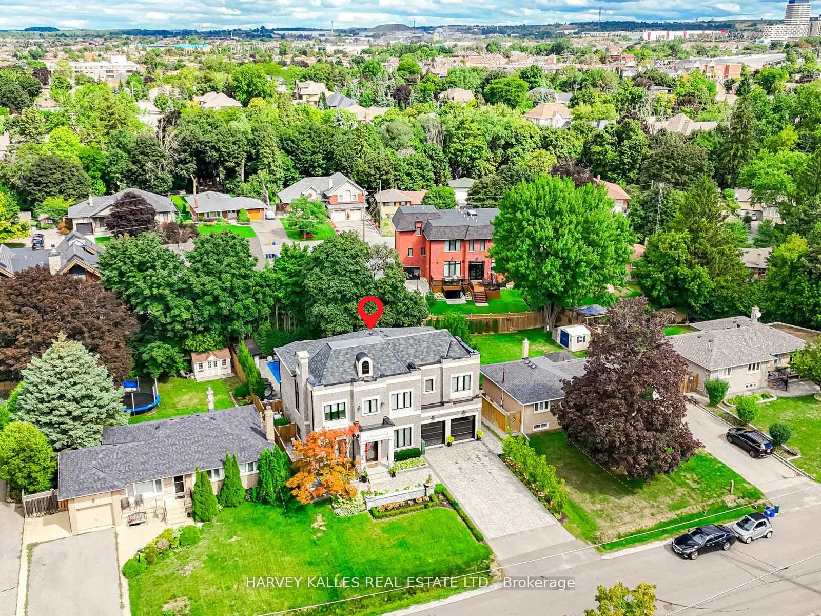 Photo 3 of 10 Malaren Road, Vaughan, Maple — HOMEH