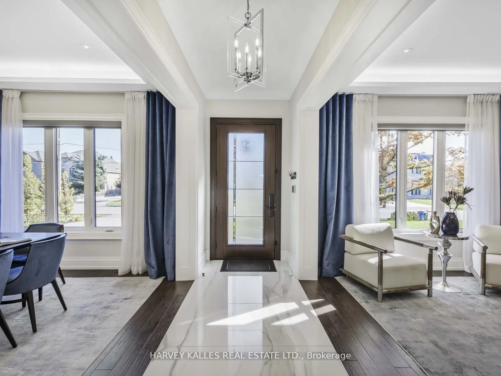 Photo 5 of 10 Malaren Road, Vaughan, Maple — HOMEH