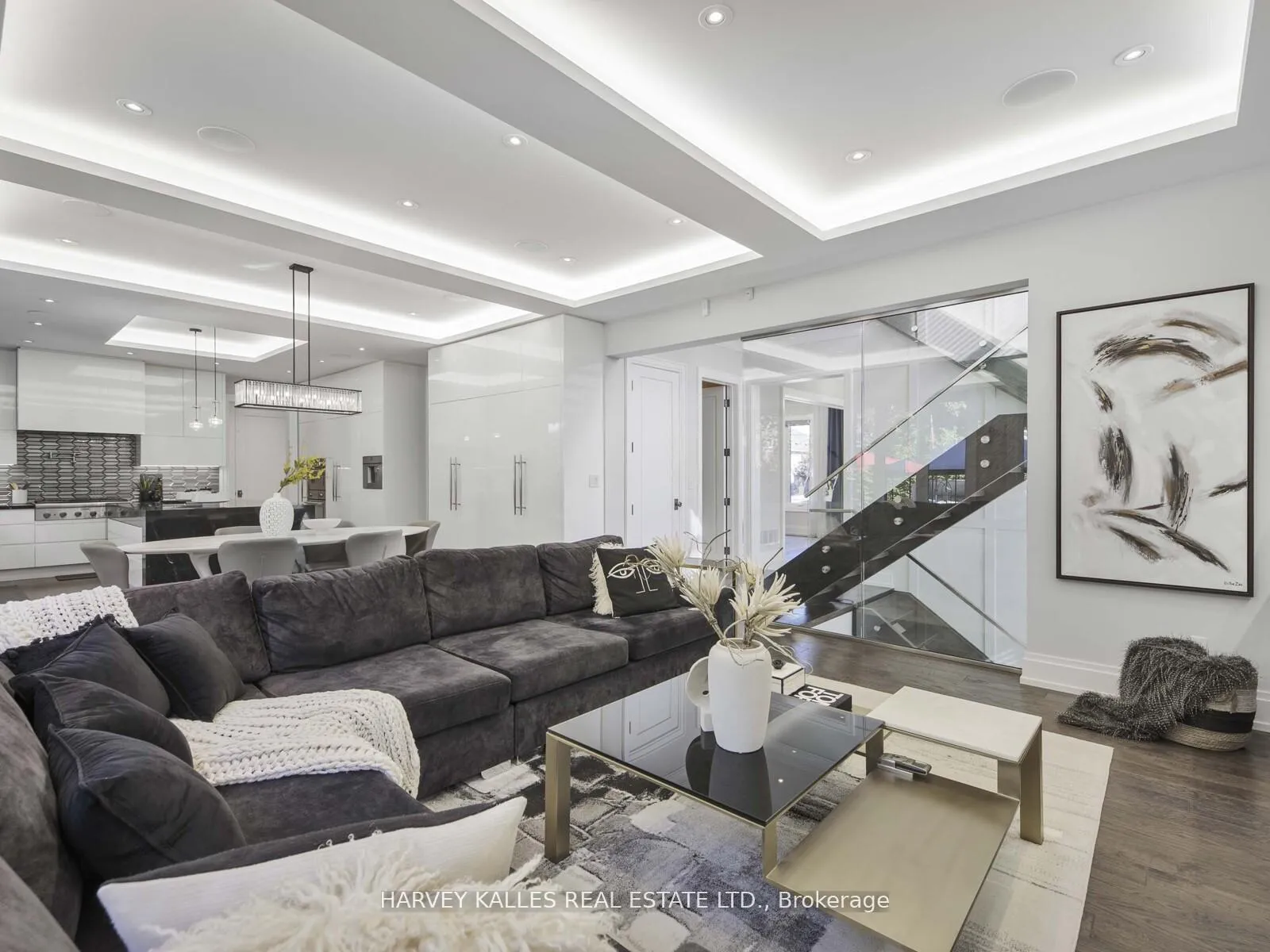 Photo 10 of 10 Malaren Road, Vaughan, Maple — HOMEH
