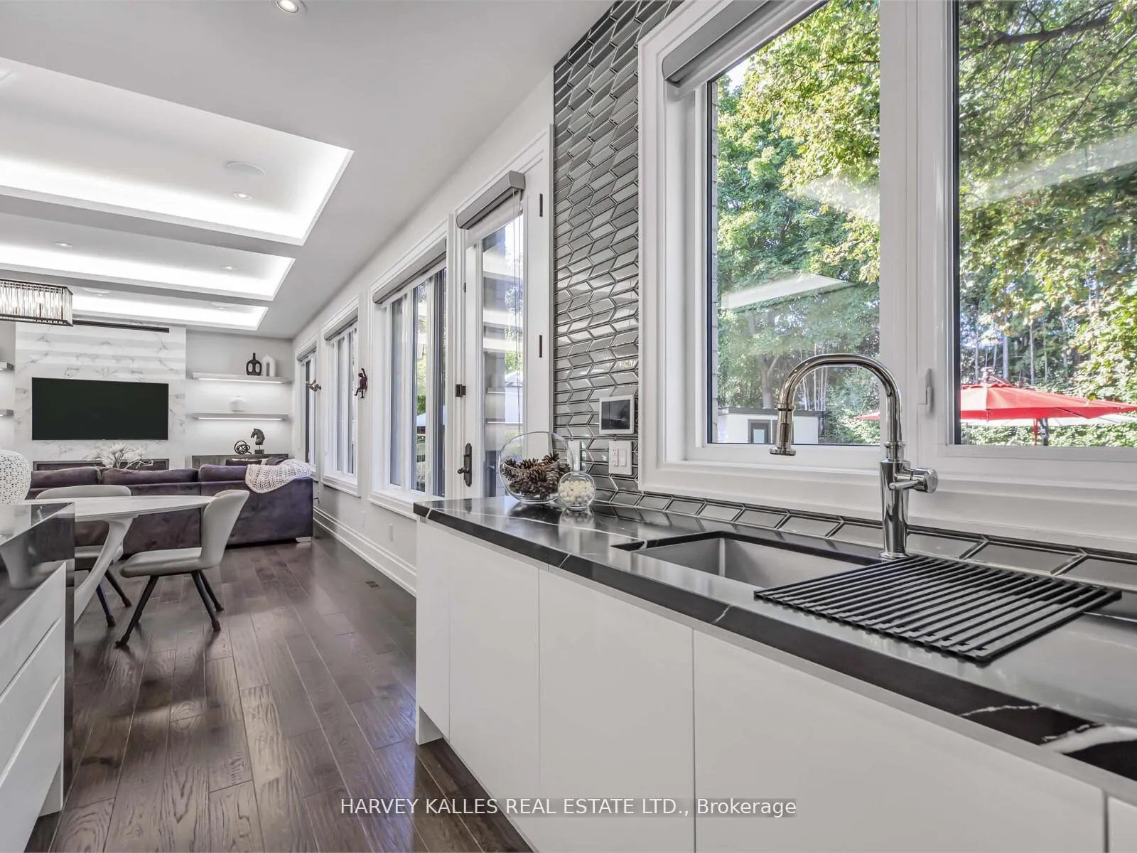 Photo 14 of 10 Malaren Road, Vaughan, Maple — HOMEH