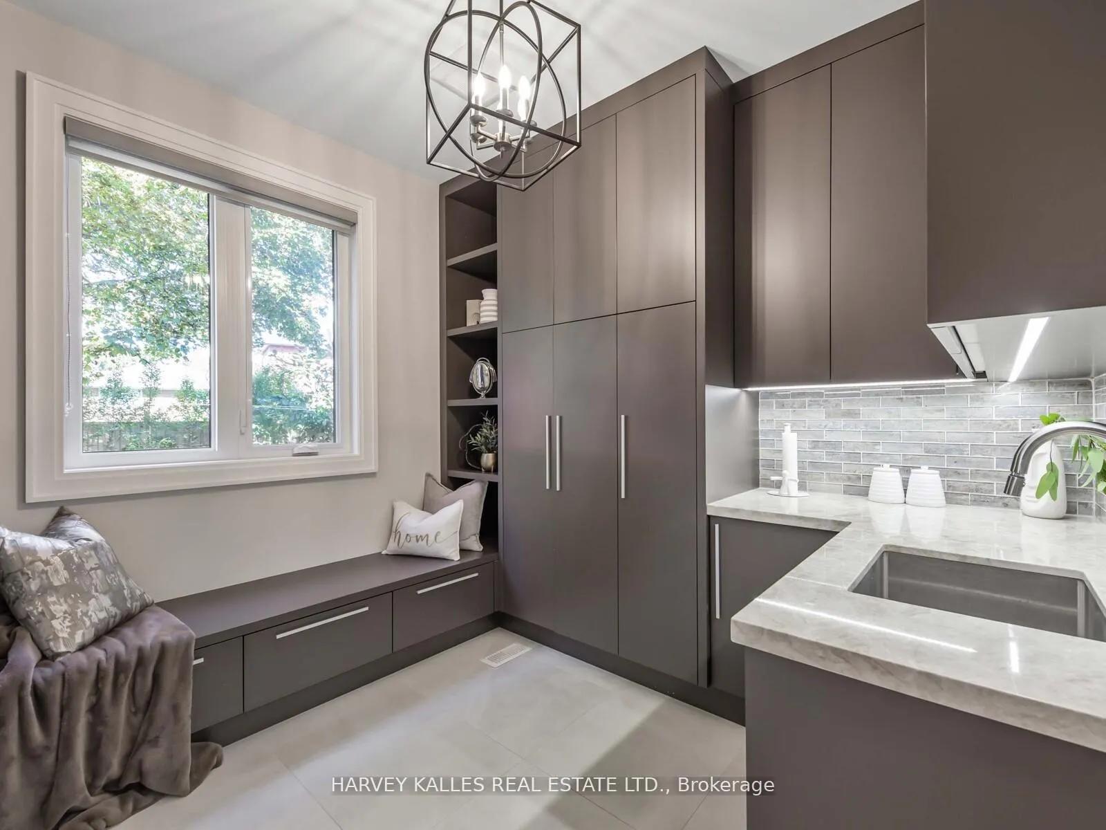 Photo 19 of 10 Malaren Road, Vaughan, Maple — HOMEH