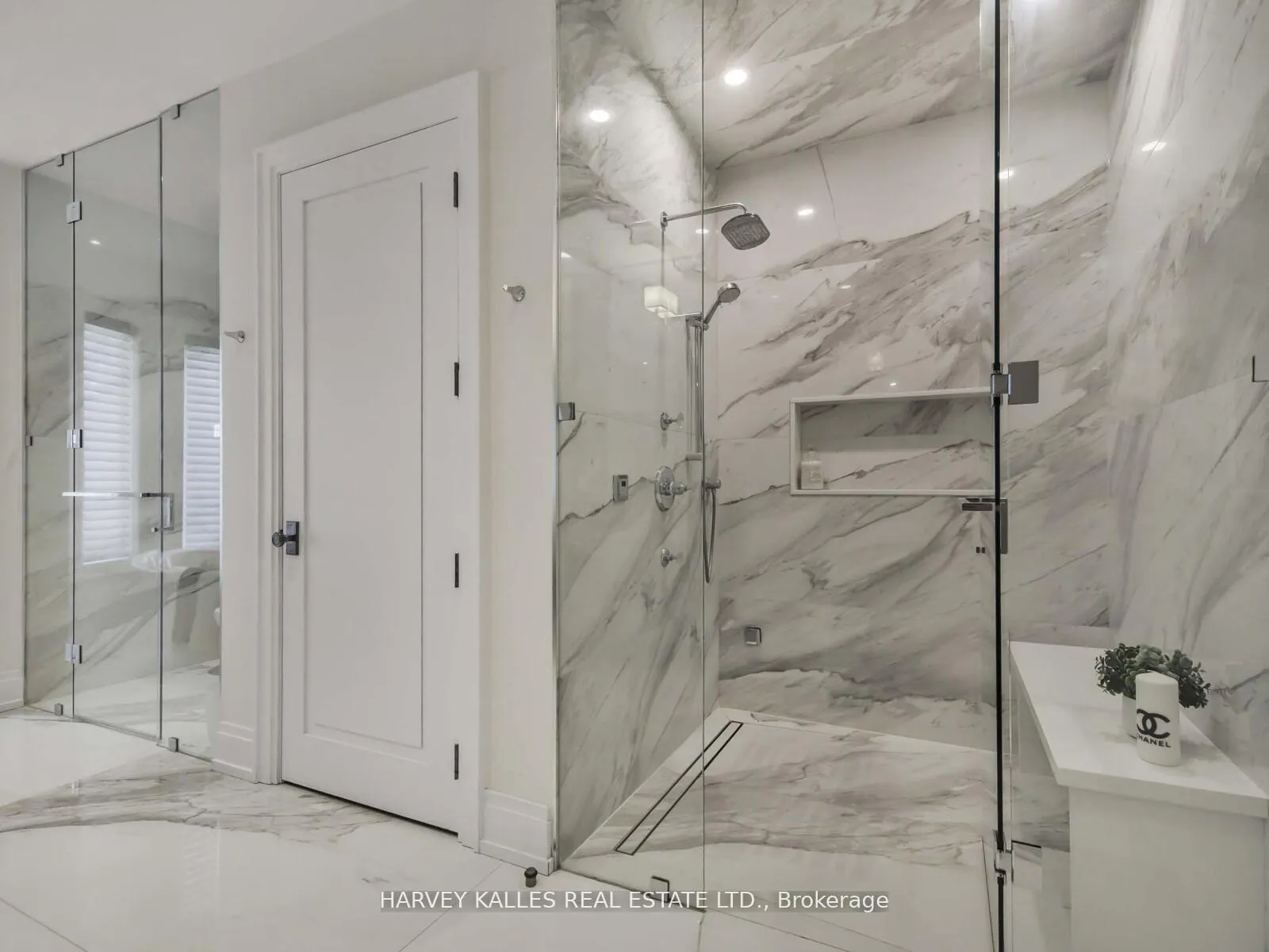 Photo 26 of 10 Malaren Road, Vaughan, Maple — HOMEH