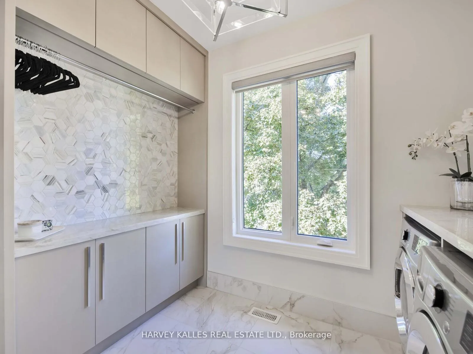 Photo 36 of 10 Malaren Road, Vaughan, Maple — HOMEH