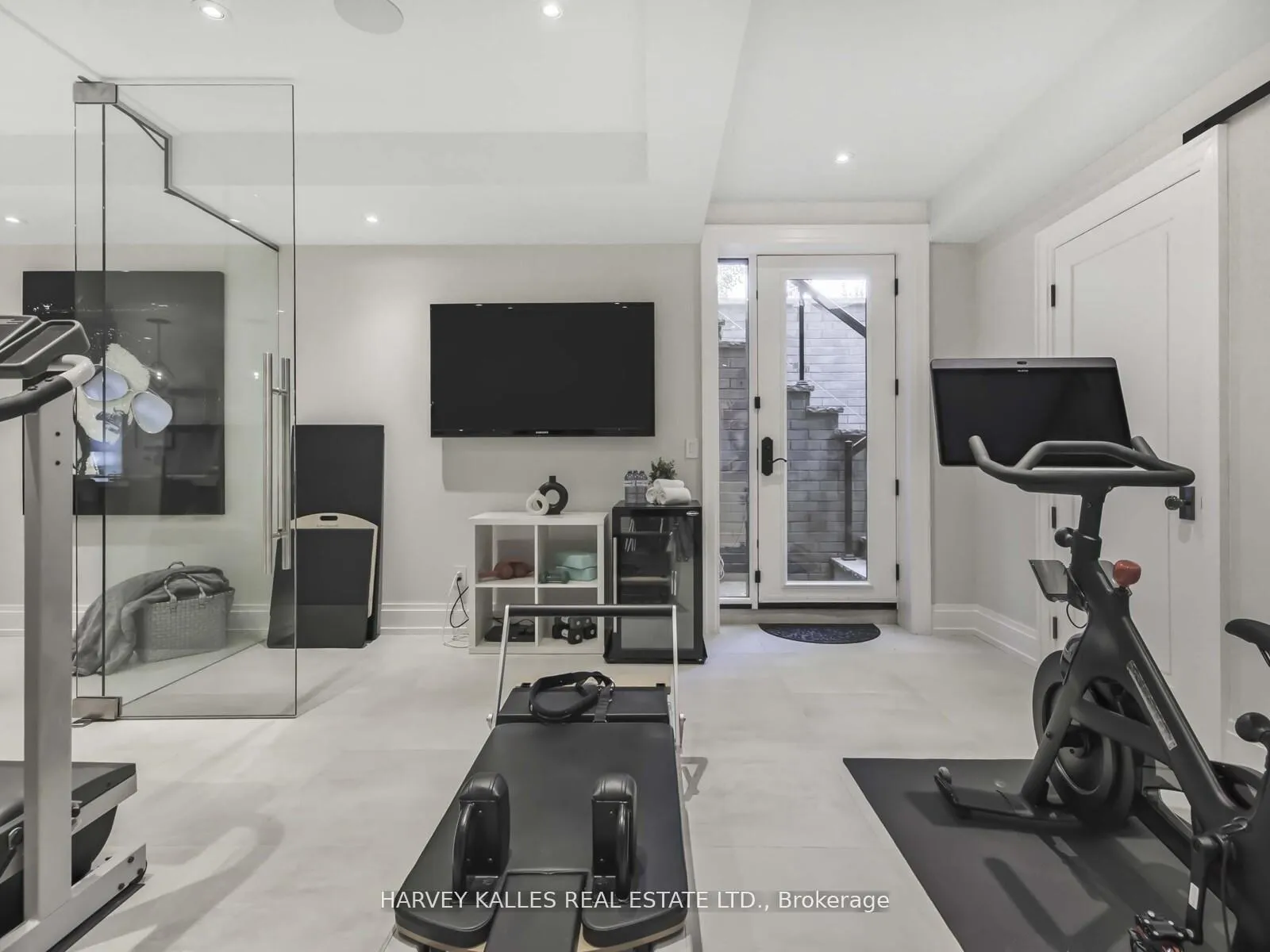 Photo 43 of 10 Malaren Road, Vaughan, Maple — HOMEH