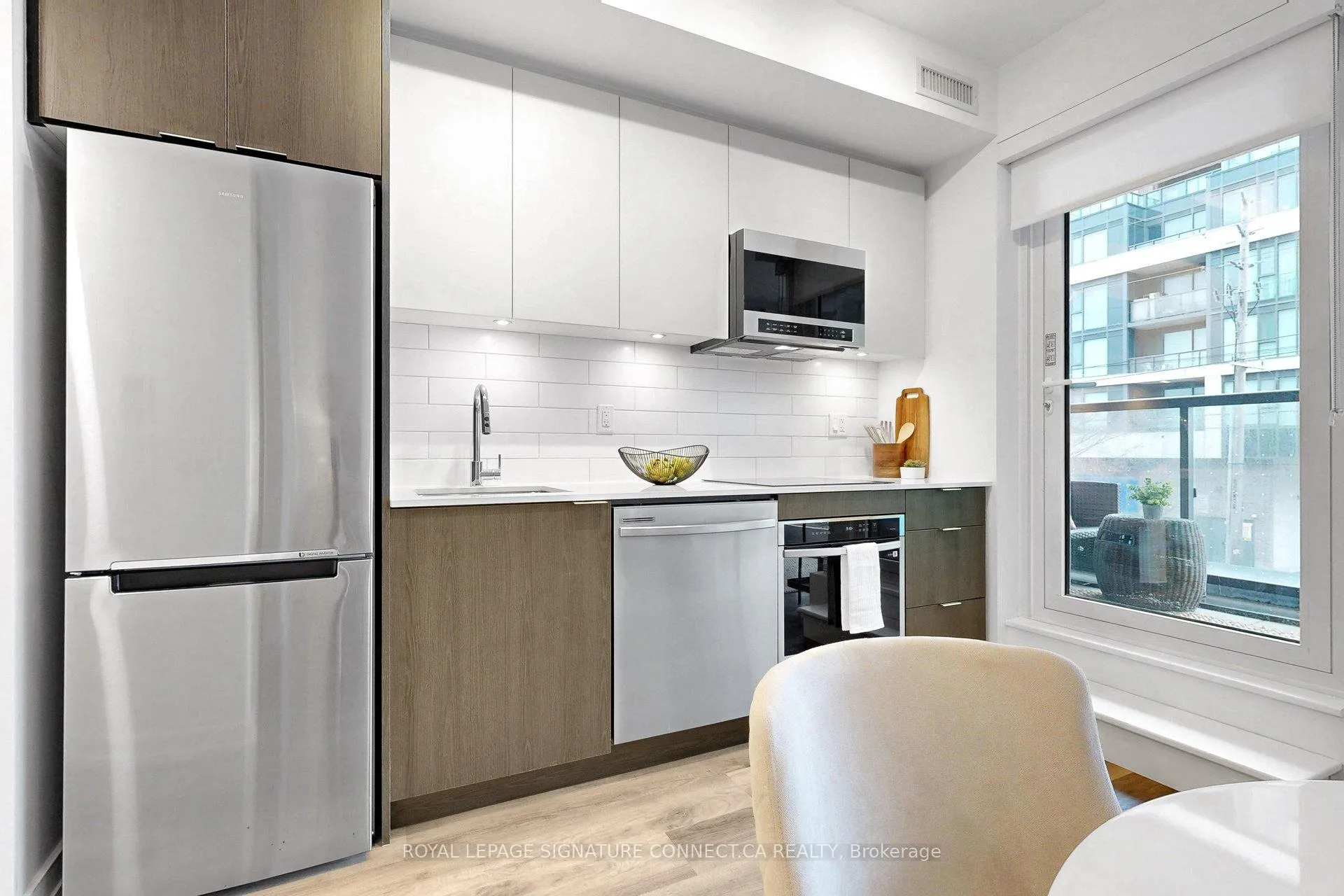 Photo 7 of Unit 208, 6 Chartwell Road, Etobicoke, Stonegate-Queensway — HOMEH