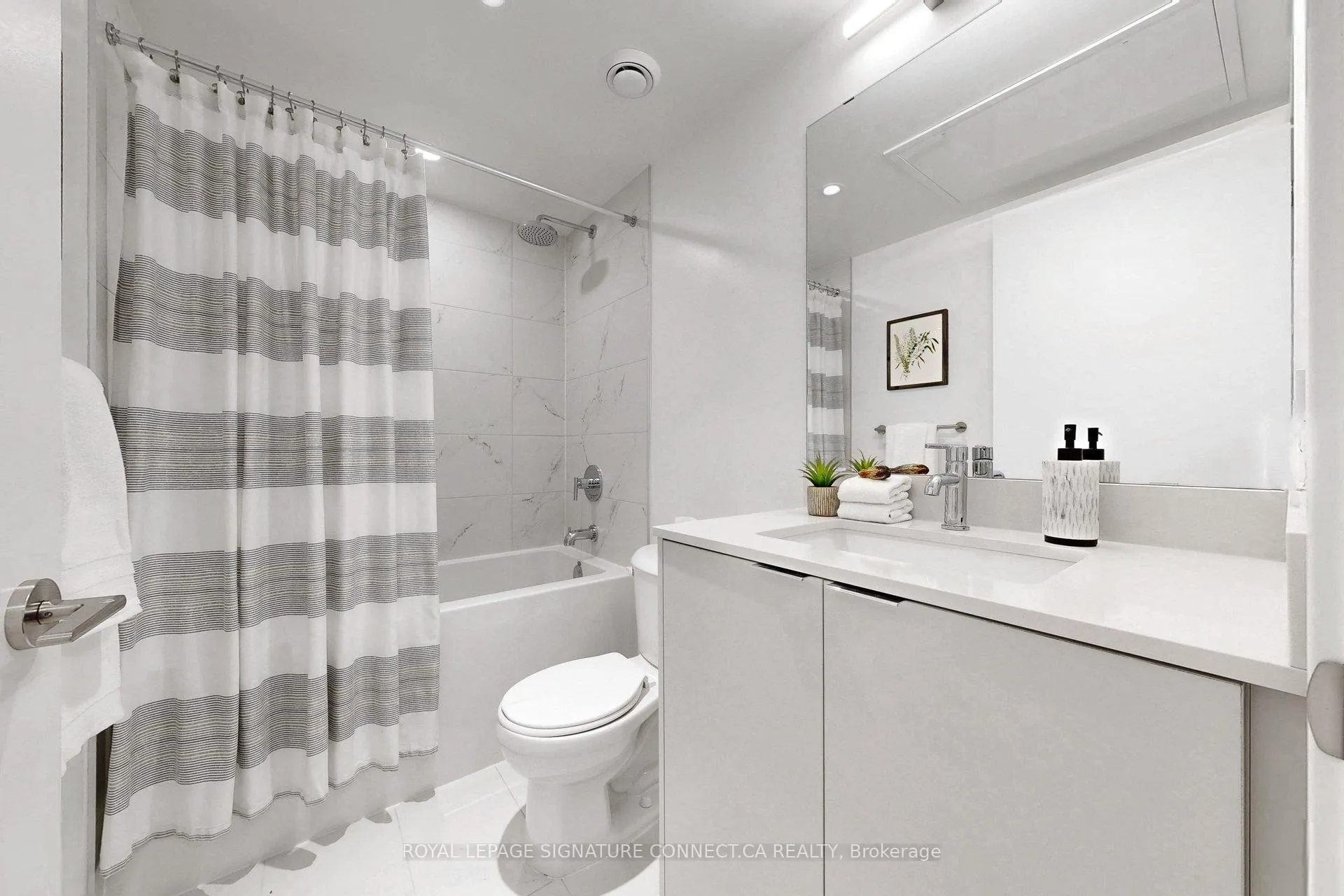 Photo 14 of Unit 208, 6 Chartwell Road, Etobicoke, Stonegate-Queensway — HOMEH