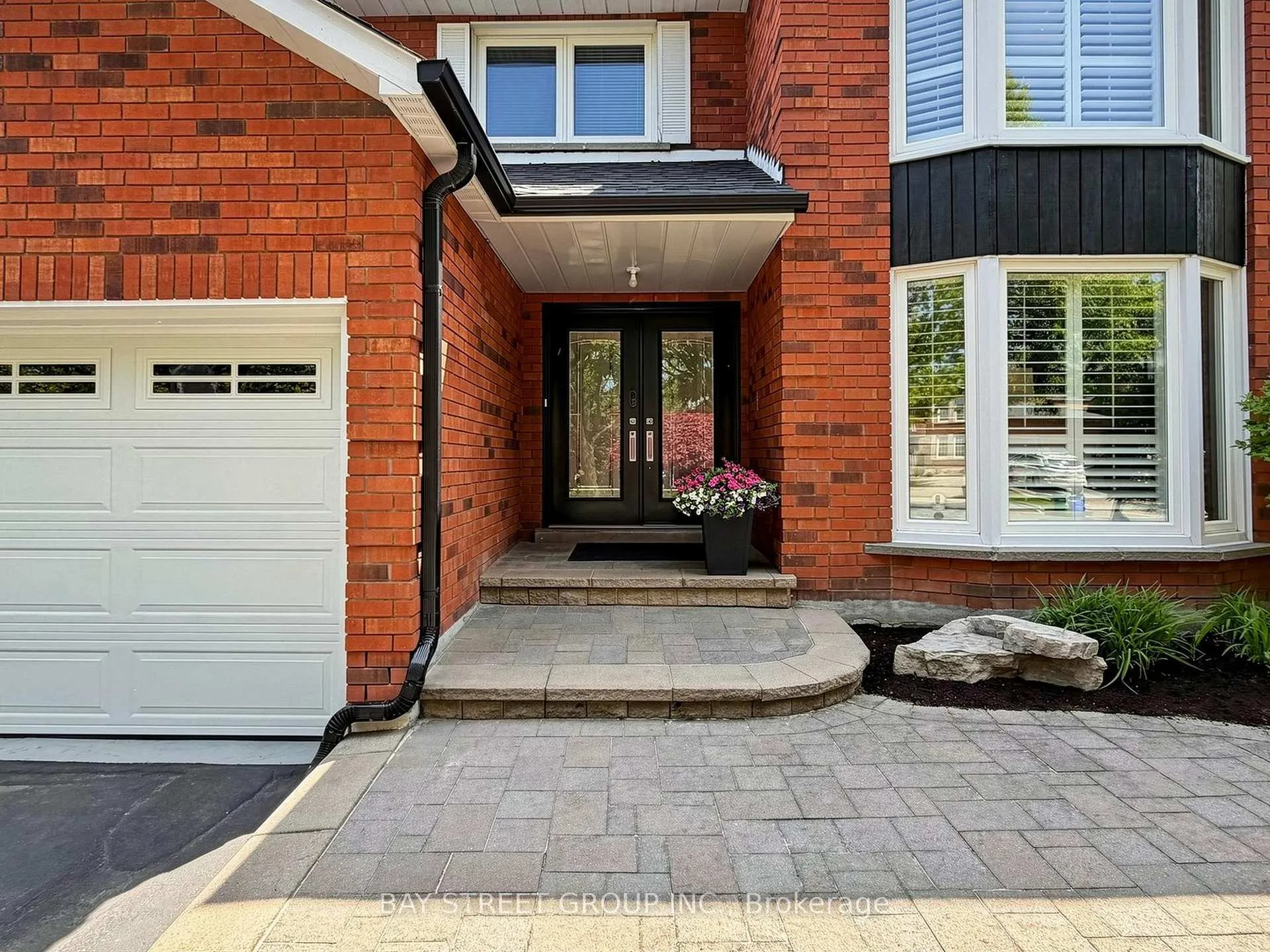 Photo 3 of 46 Valleyview Road, Markham, Thornlea — HOMEH