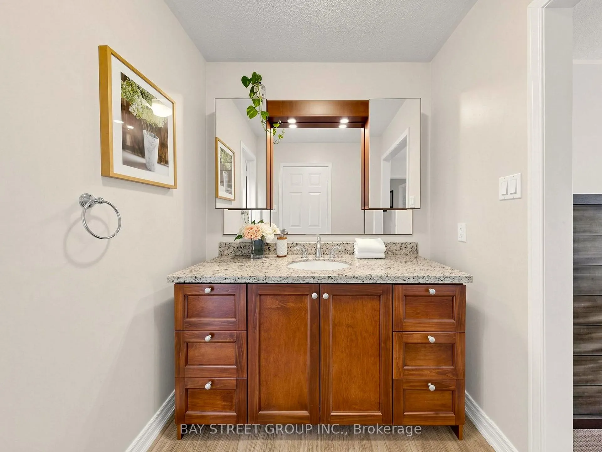 Photo 19 of 46 Valleyview Road, Markham, Thornlea — HOMEH