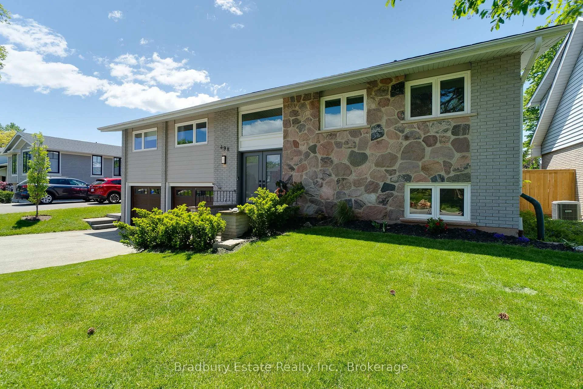 Photo 2 of 498 Wicklow Road, Burlington, Shoreacres — HOMEH