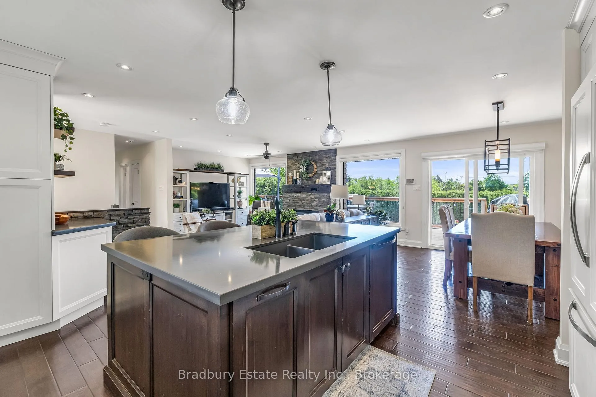 Photo 9 of 498 Wicklow Road, Burlington, Shoreacres — HOMEH