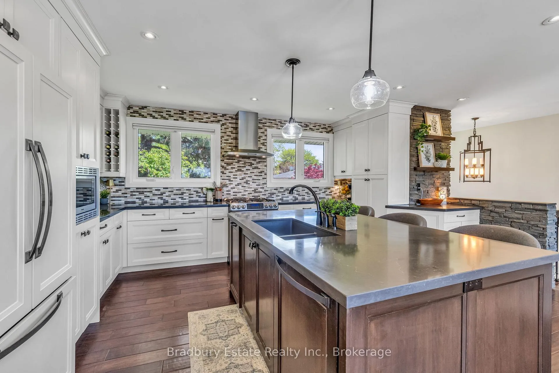 Photo 12 of 498 Wicklow Road, Burlington, Shoreacres — HOMEH
