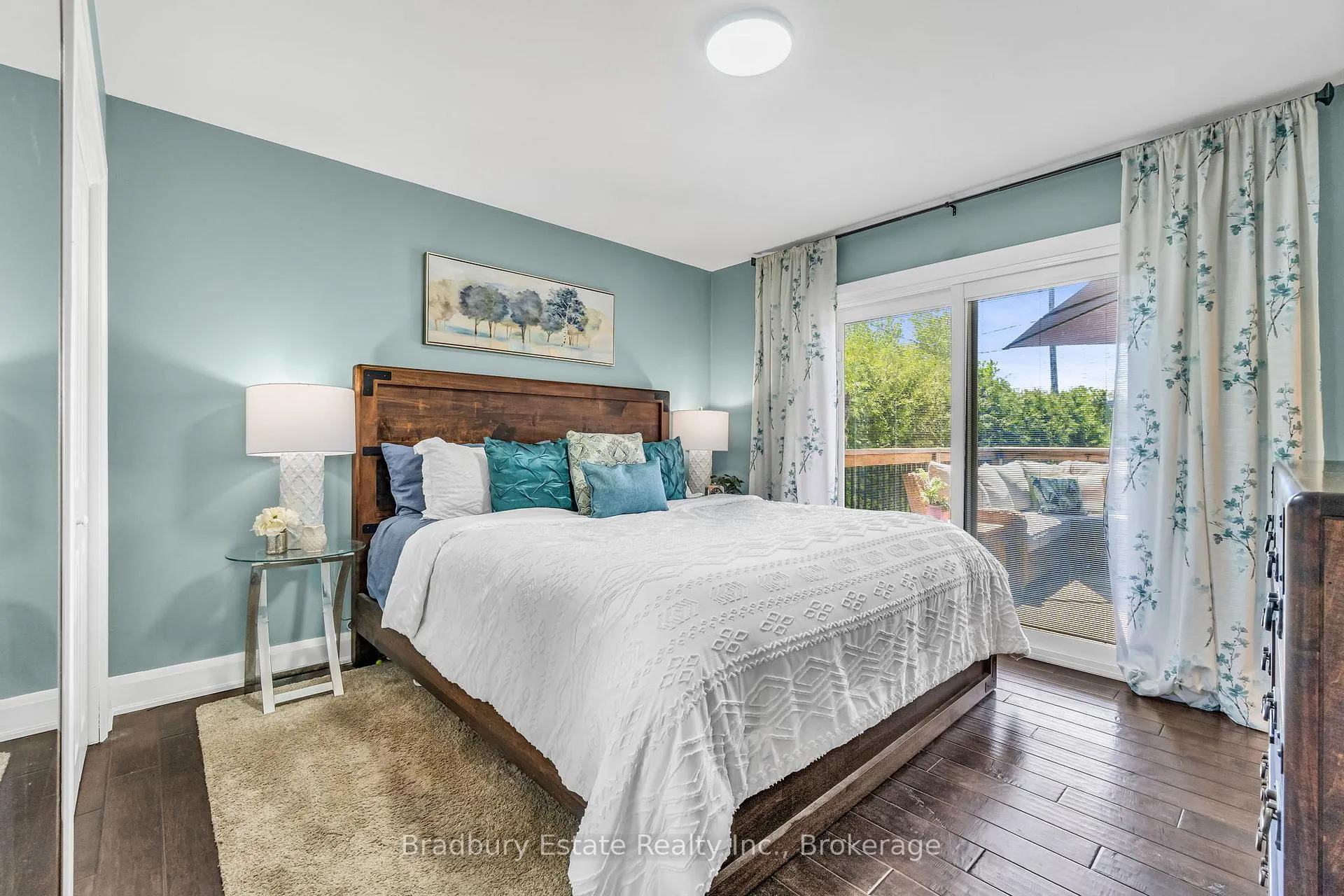 Photo 15 of 498 Wicklow Road, Burlington, Shoreacres — HOMEH