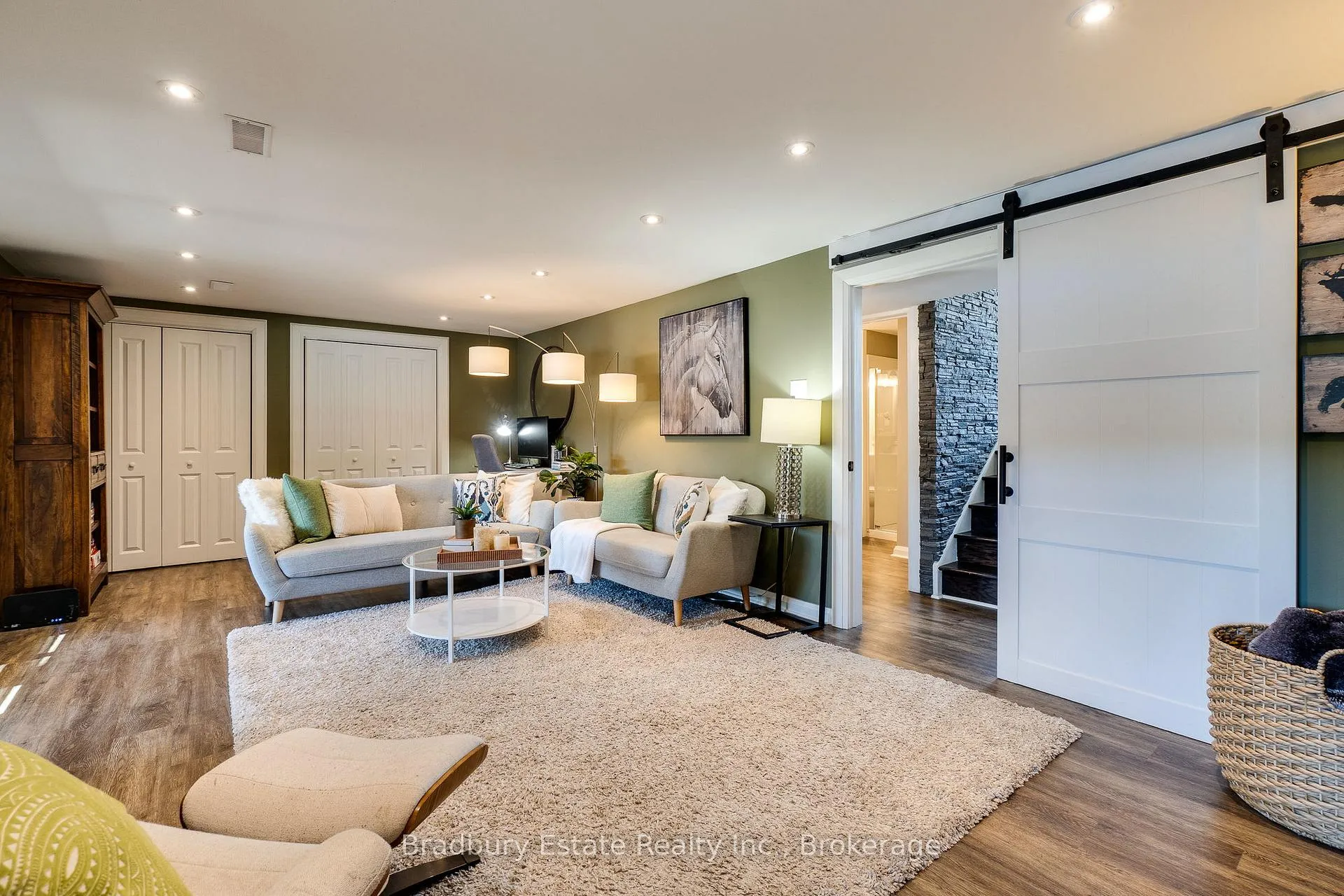 Photo 23 of 498 Wicklow Road, Burlington, Shoreacres — HOMEH