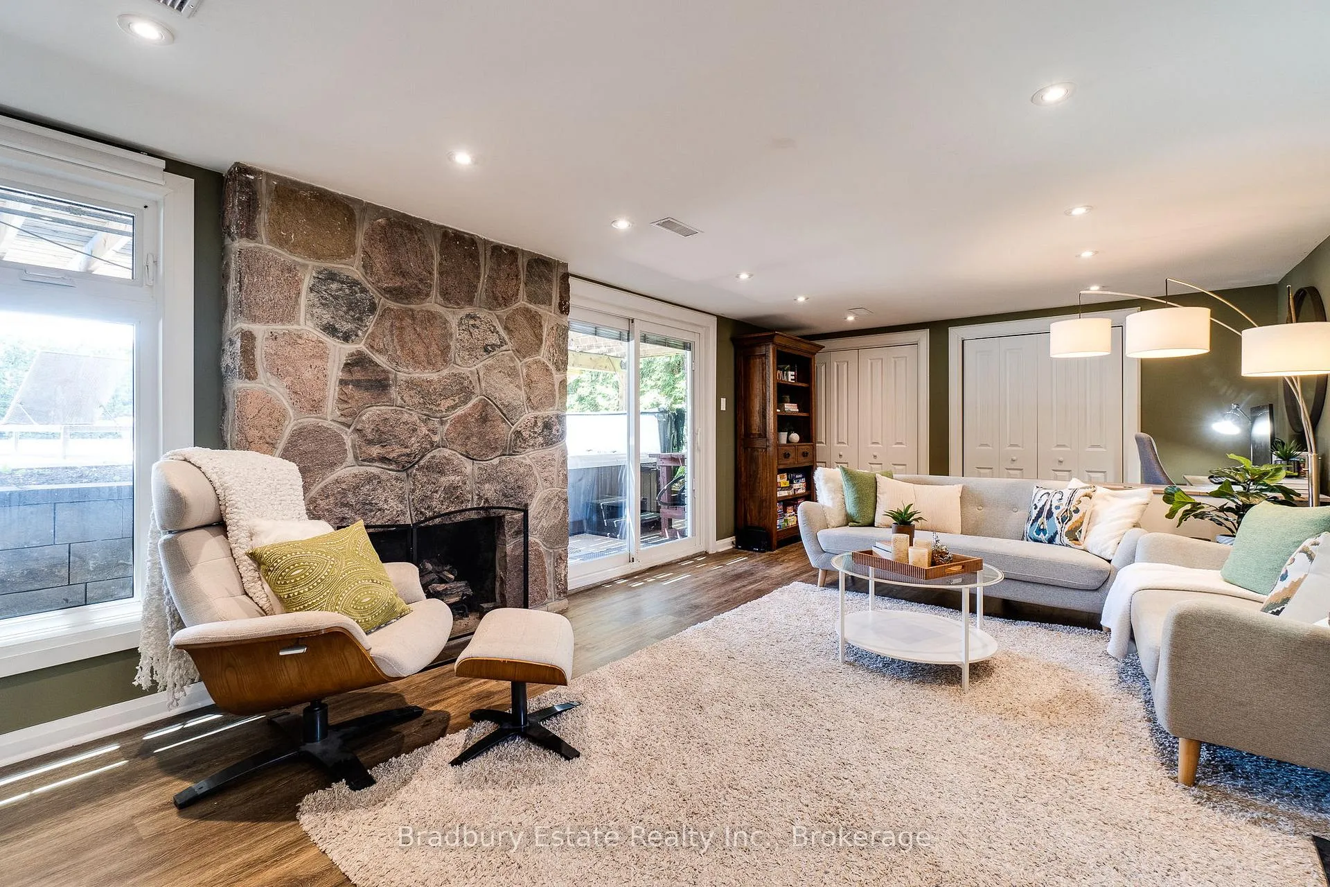 Photo 24 of 498 Wicklow Road, Burlington, Shoreacres — HOMEH