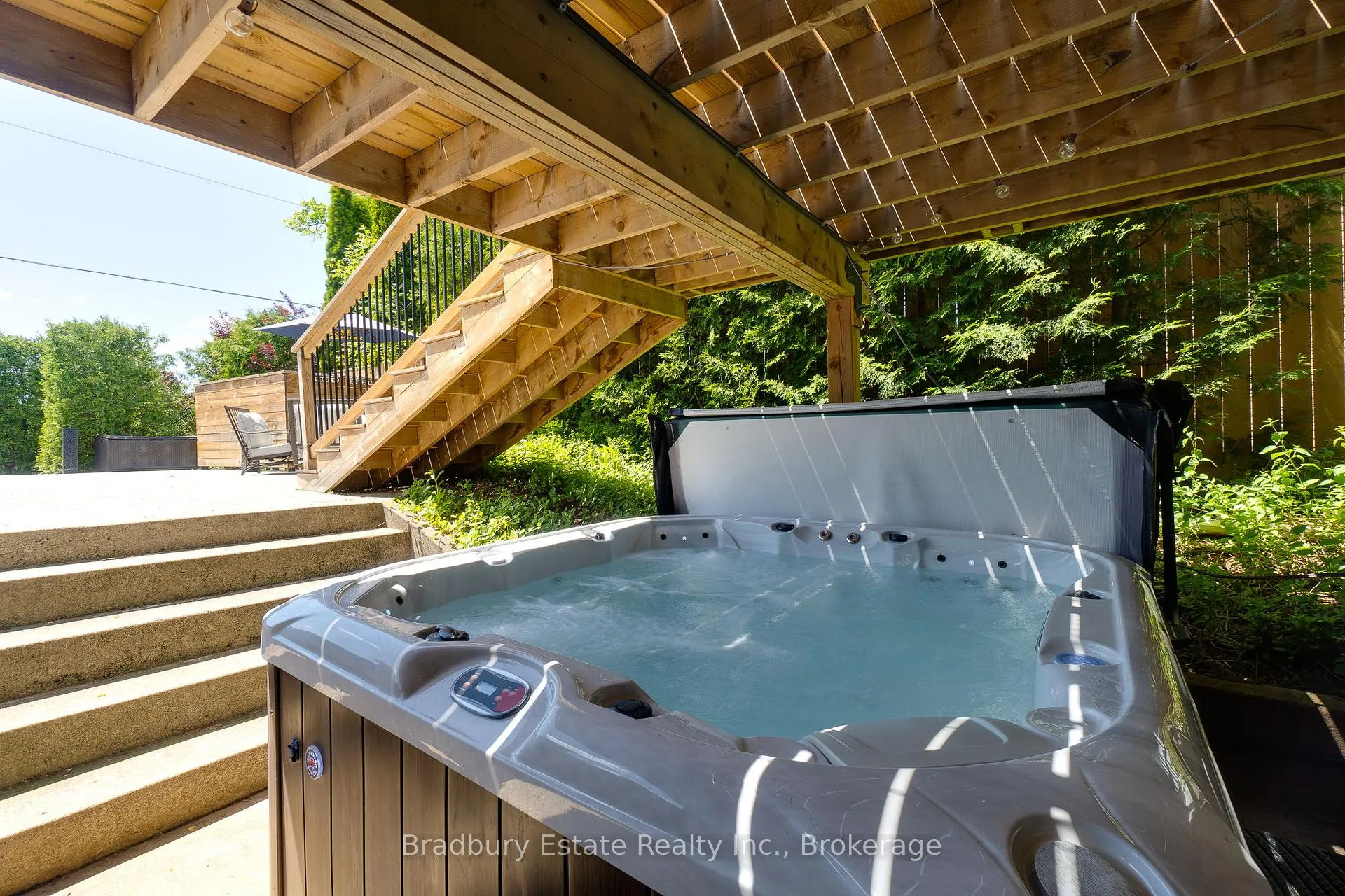 Photo 31 of 498 Wicklow Road, Burlington, Shoreacres — HOMEH