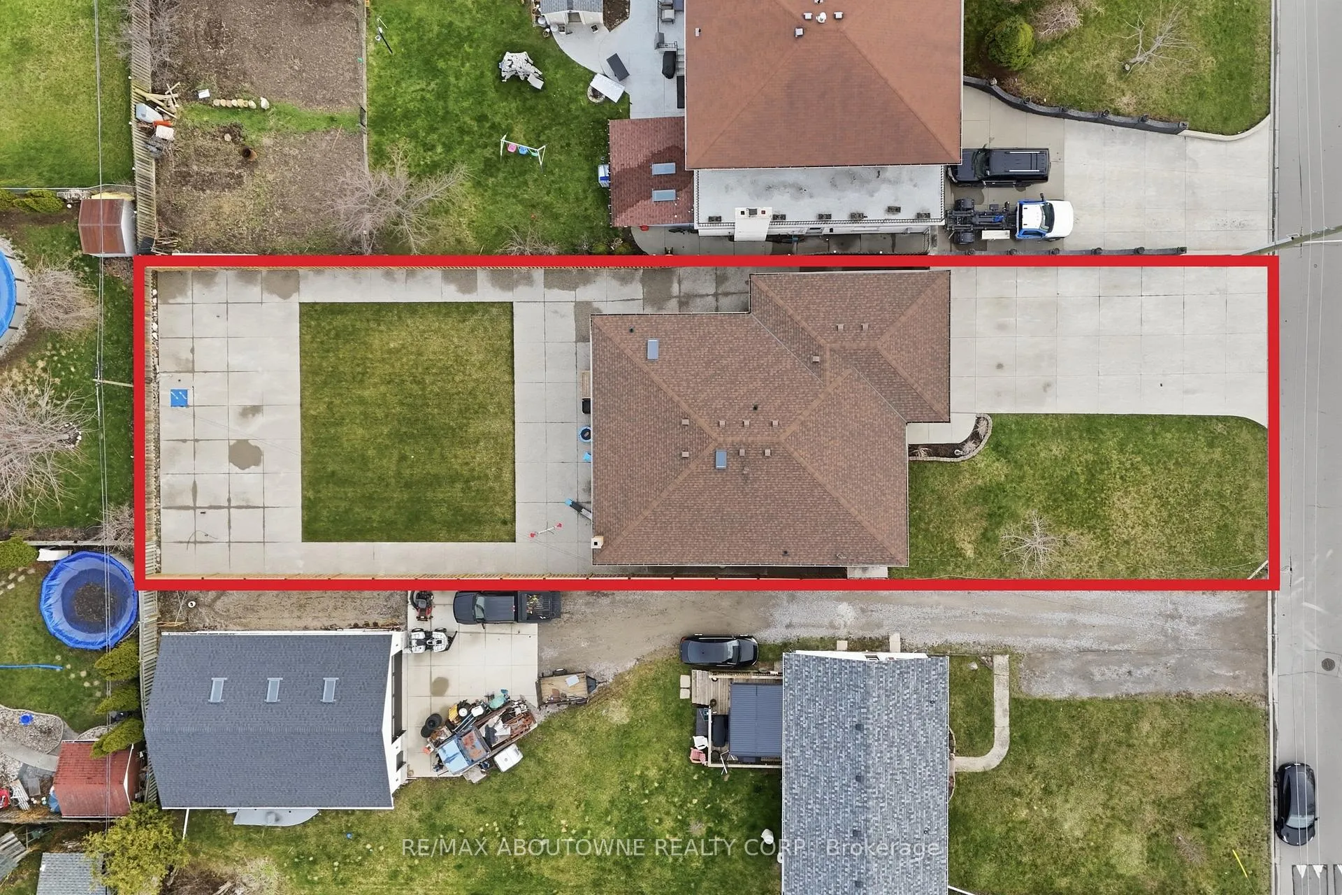 Photo 5 of 58 Kilbourn Avenue, Hamilton, Stoney Creek — HOMEH
