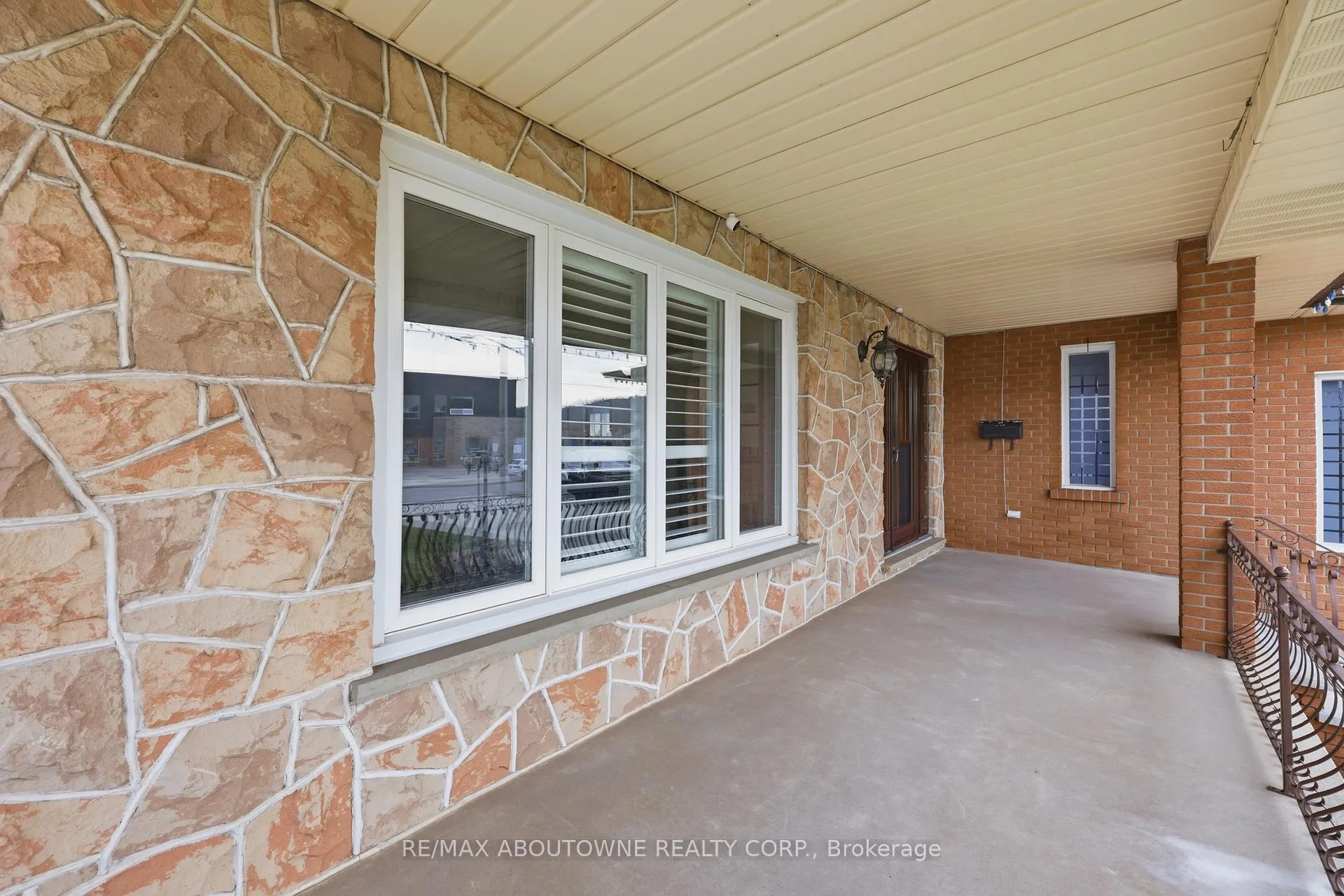 Photo 8 of 58 Kilbourn Avenue, Hamilton, Stoney Creek — HOMEH