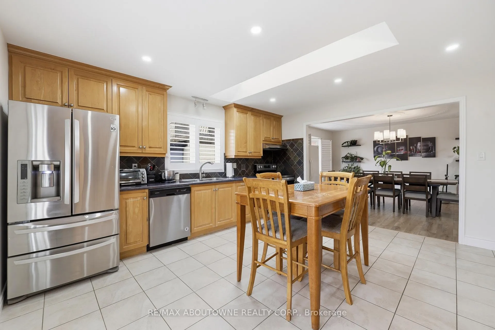 Photo 19 of 58 Kilbourn Avenue, Hamilton, Stoney Creek — HOMEH