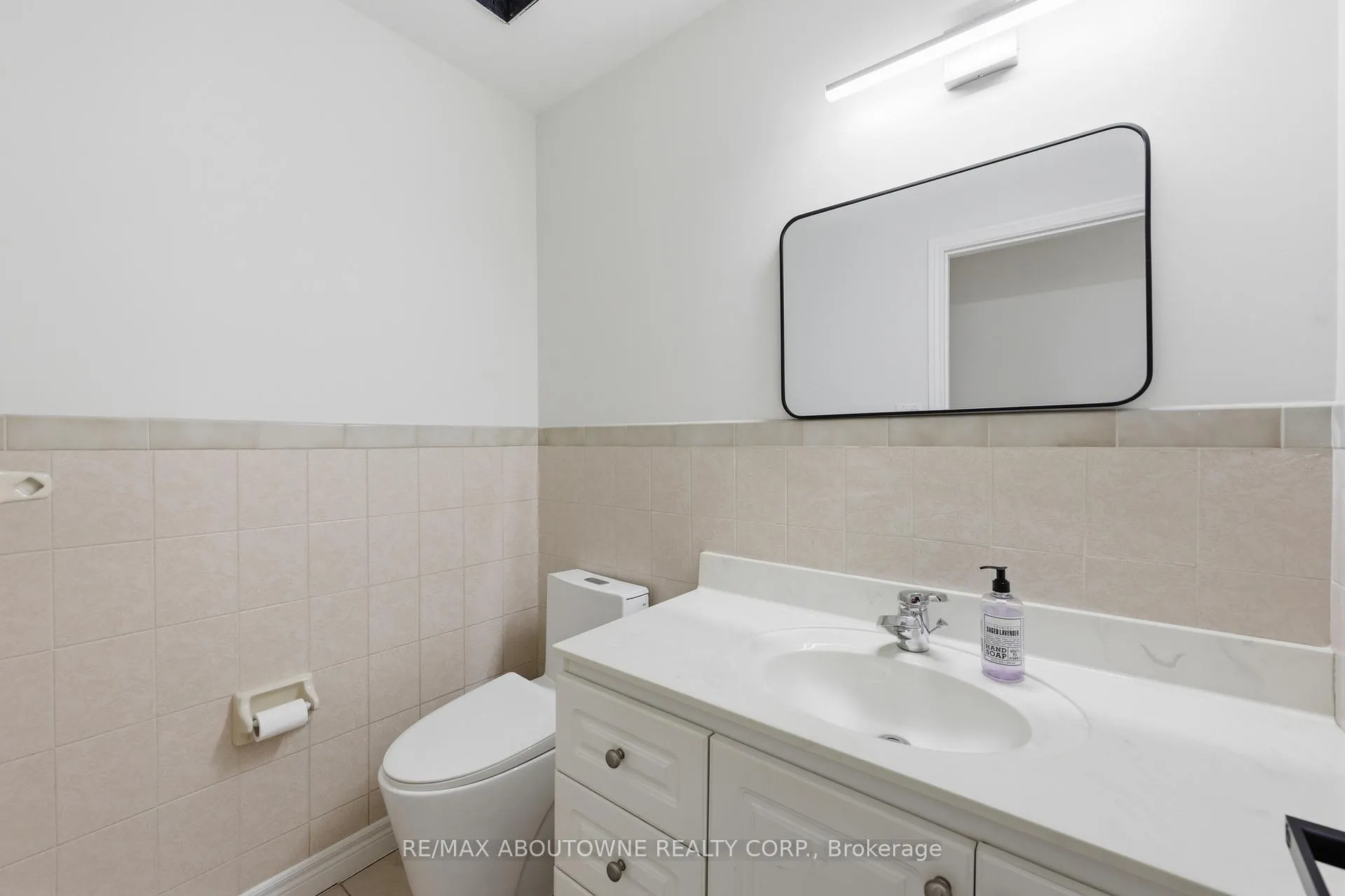 Photo 29 of 58 Kilbourn Avenue, Hamilton, Stoney Creek — HOMEH