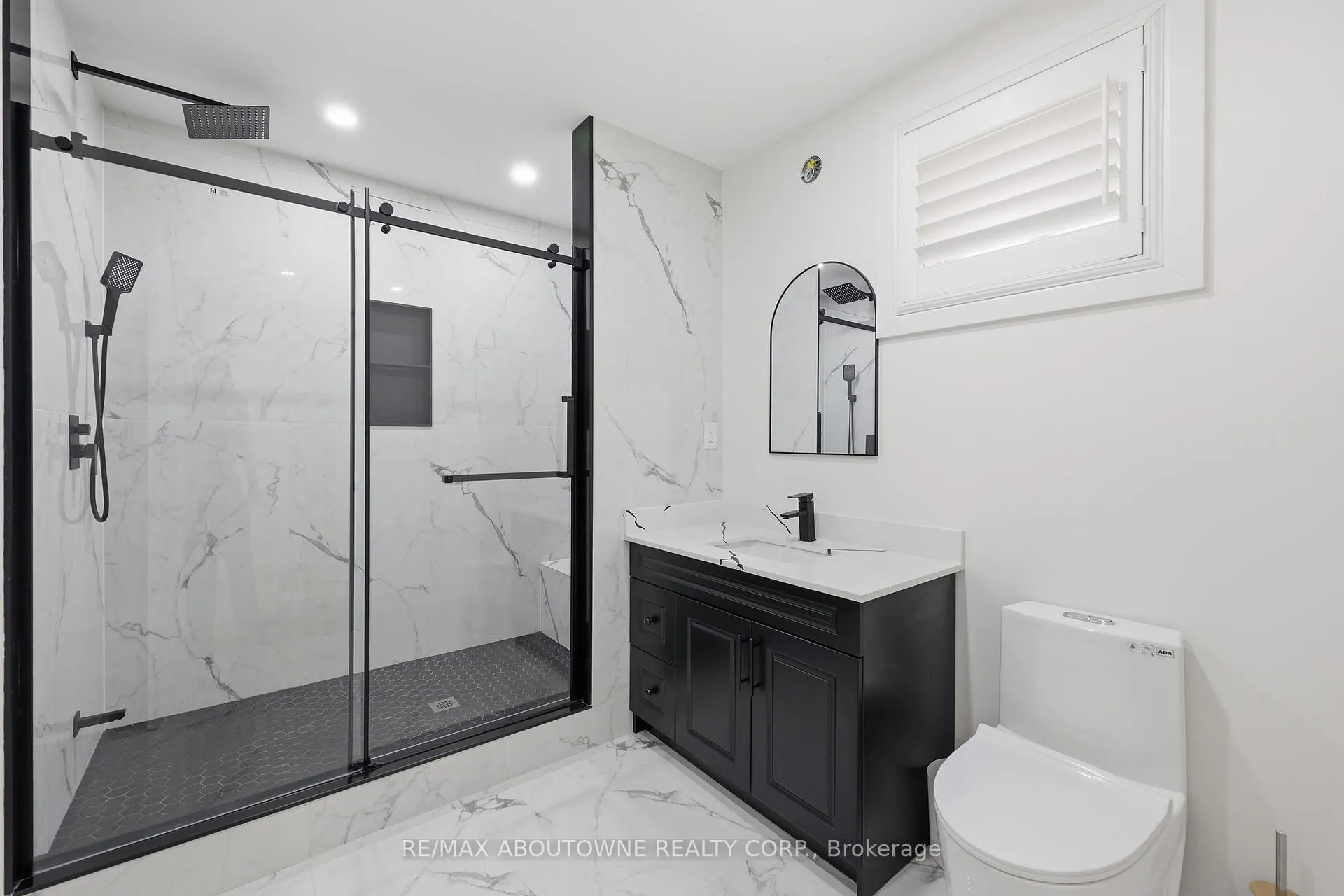 Photo 40 of 58 Kilbourn Avenue, Hamilton, Stoney Creek — HOMEH
