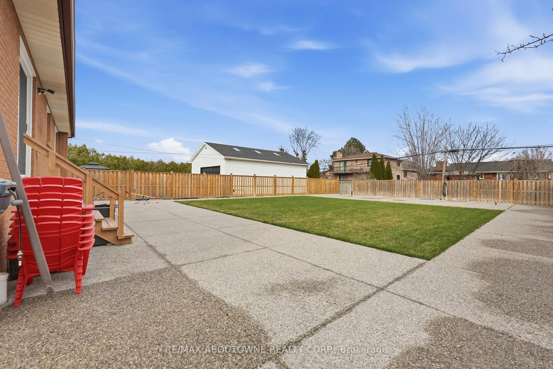 Photo 43 of 58 Kilbourn Avenue, Hamilton, Stoney Creek — HOMEH