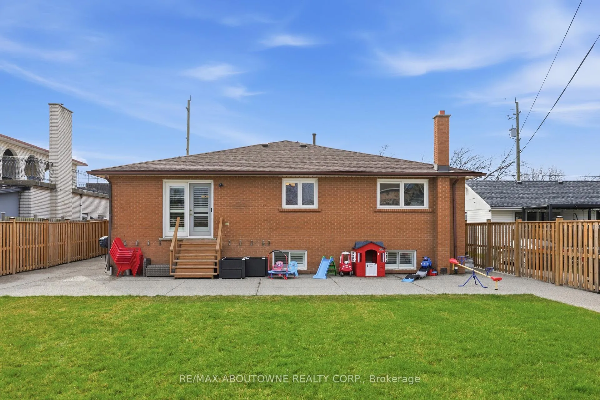 Photo 46 of 58 Kilbourn Avenue, Hamilton, Stoney Creek — HOMEH