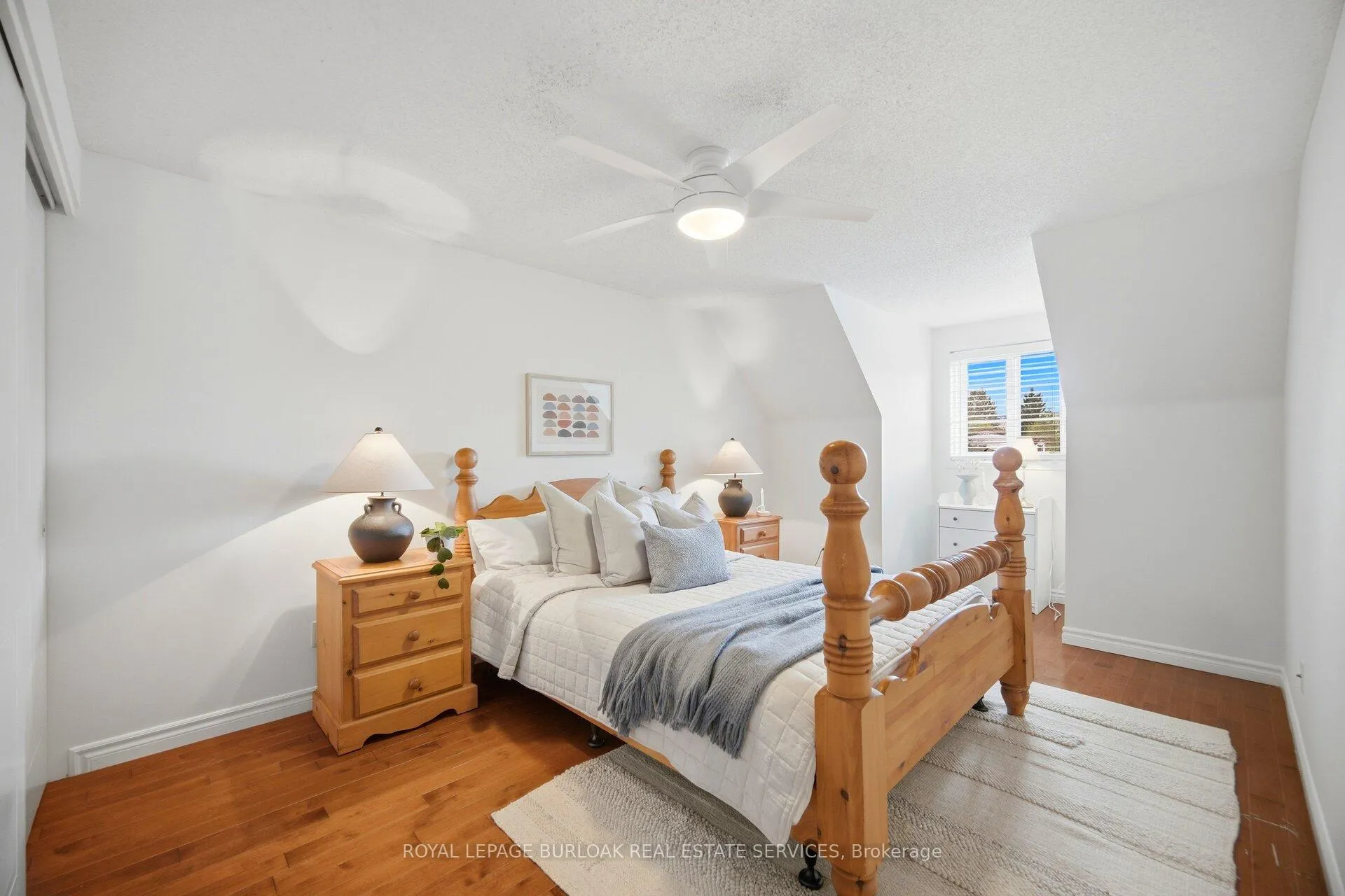 Photo 25 of 232 Auburn Drive, Waterloo — HOMEH