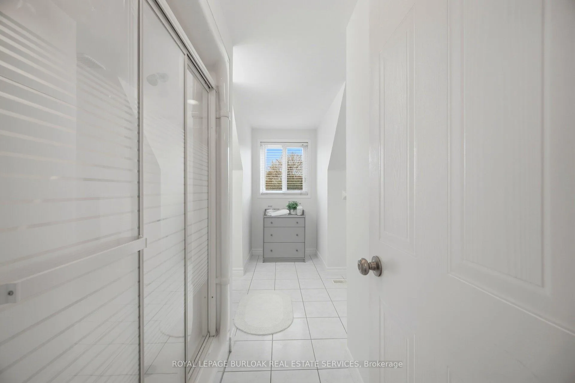Photo 34 of 232 Auburn Drive, Waterloo — HOMEH