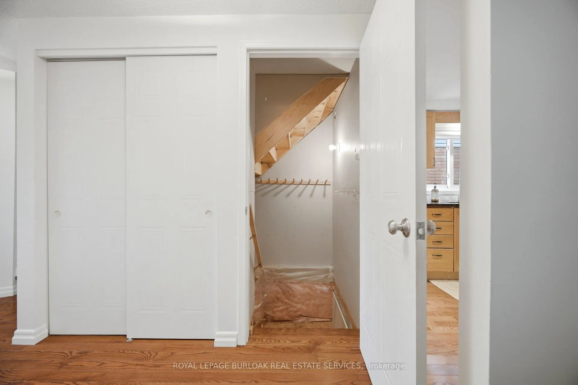 Photo 37 of 232 Auburn Drive, Waterloo — HOMEH